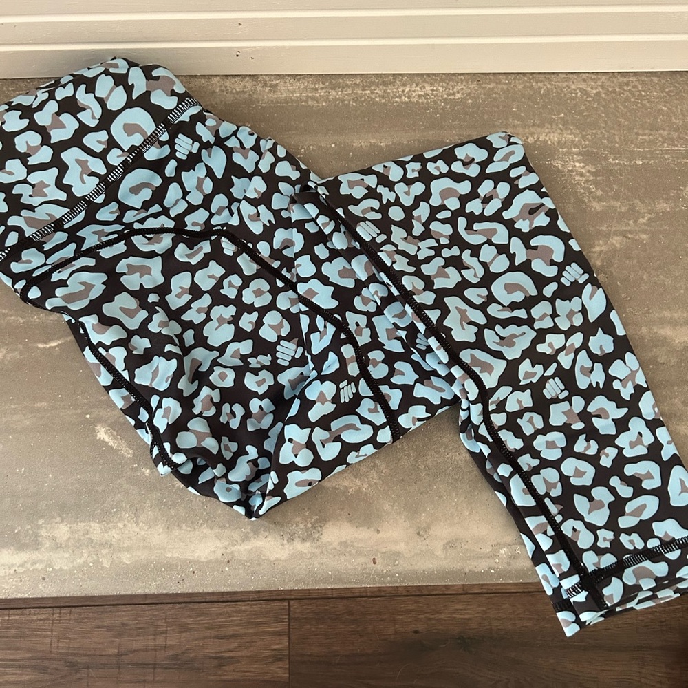 Feed me fight me leggings